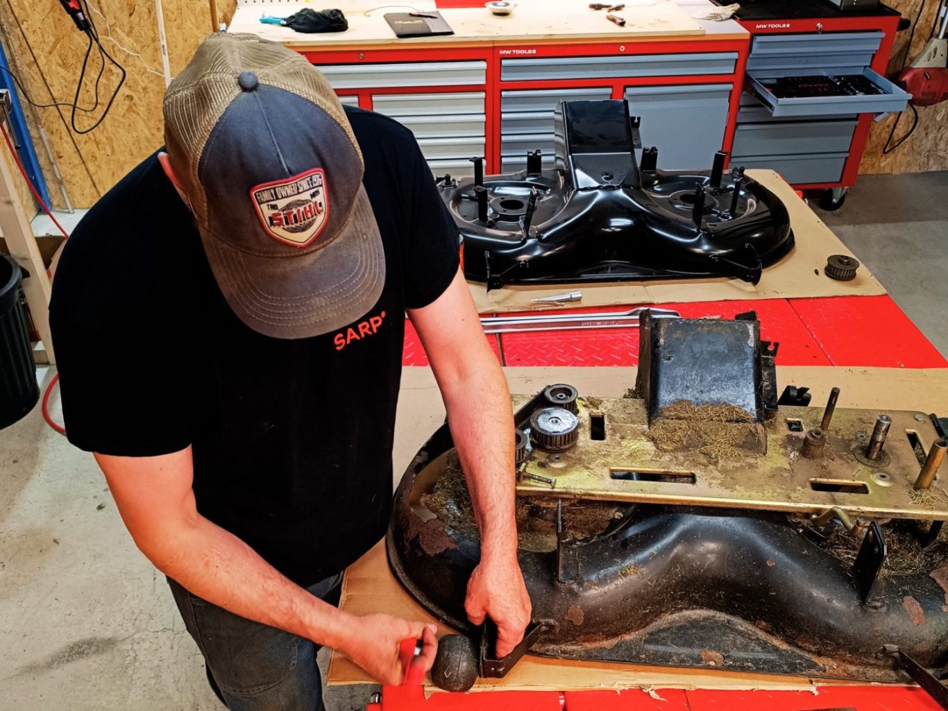 Réparation et entretien Vend'Ouest Motoculture Atelier de réparation et entretien de matériel de motoculture à Landevieille en Vendée : révision de tondeuses, autoportées, tronçonneuses..